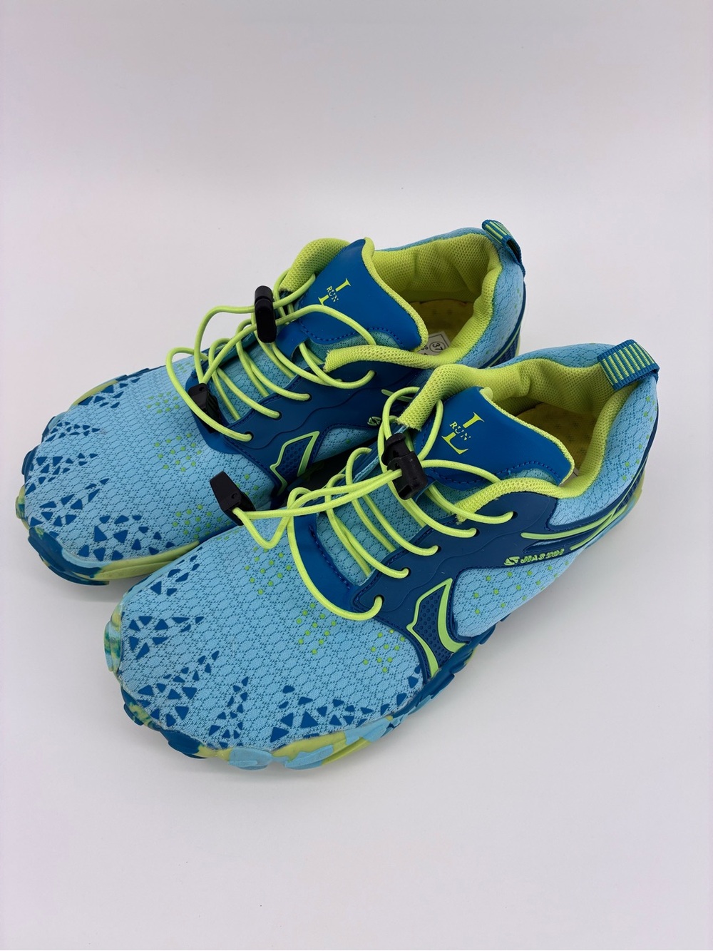 Minimalist Barefoot Shoes EUC